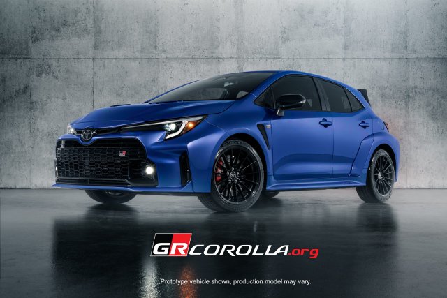 MY23_GR-Corolla-Circuit-Edition_01-color-blue.jpg