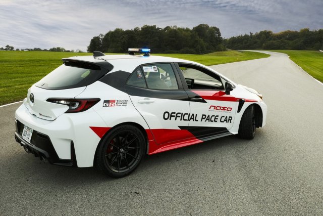 GR-Corolla-MORIZO-Edition-Pace-Car_001-1500x1000.jpg